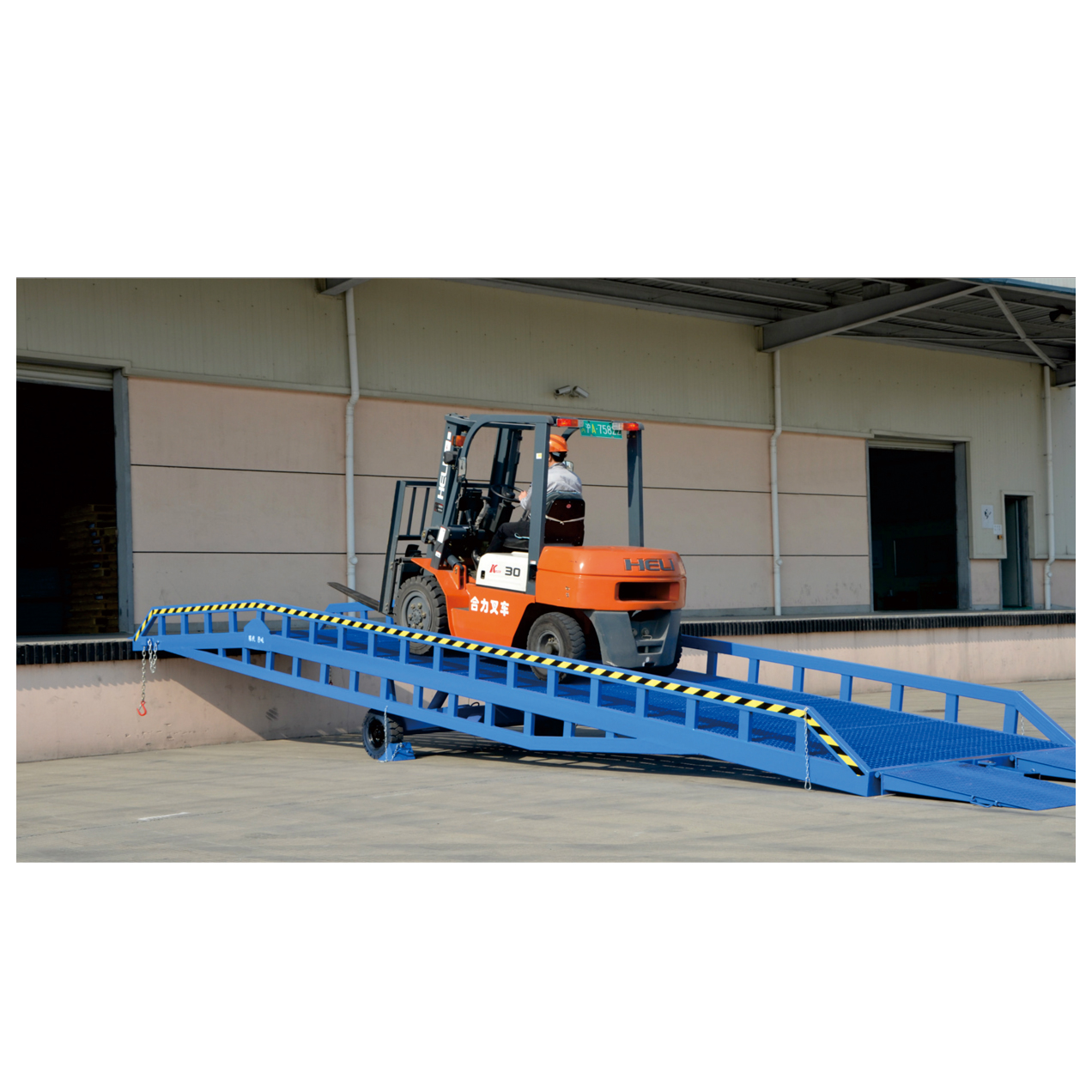 移動(dòng)式液壓登車橋